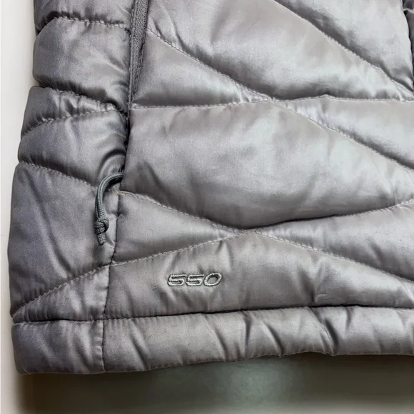 The North Face 550 Fill Down Puffer Vest Women's M Gray Metallic READ - Picture 4 of 14